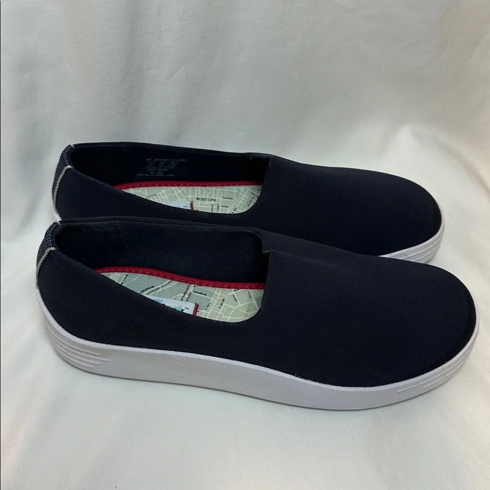 Easy Spirit Black Slip-On Shoes with Cream Soles